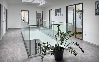gu-hungary-about-us-office-landscape