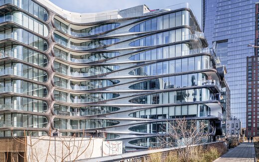 Cam cepheli modern ofis binası