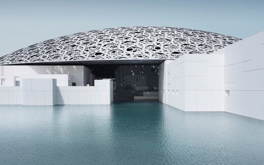 Louvre Abu Dhabi Müzesi su havuzlu
