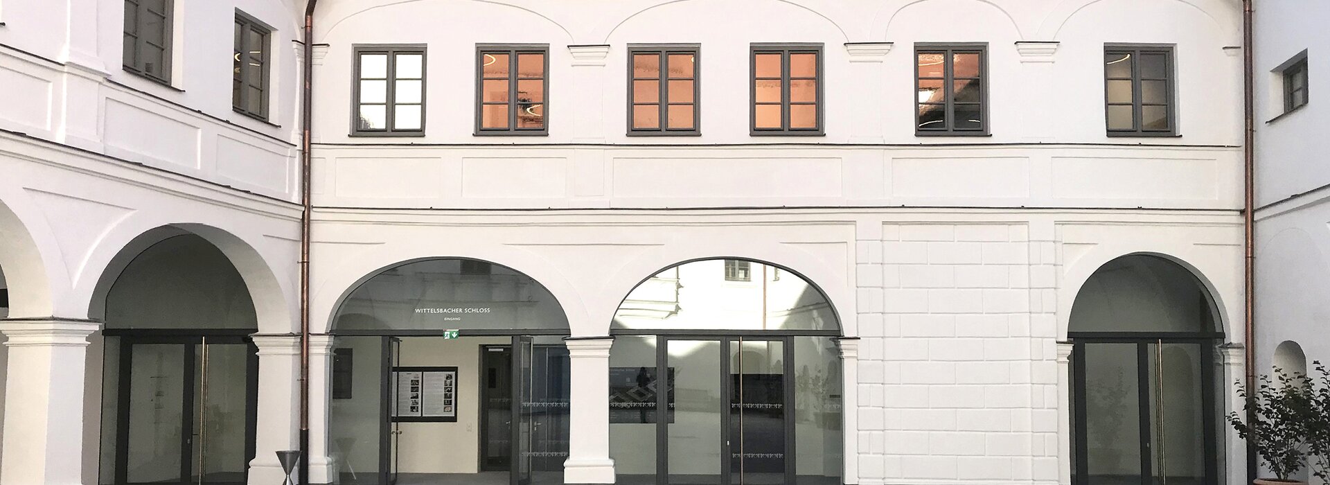 arcades and entrance in the inner castle courtyard