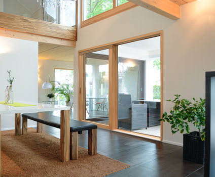 Yemek masalı modern iç mekân ve panoramik camlamalı kaldır-sür kanat